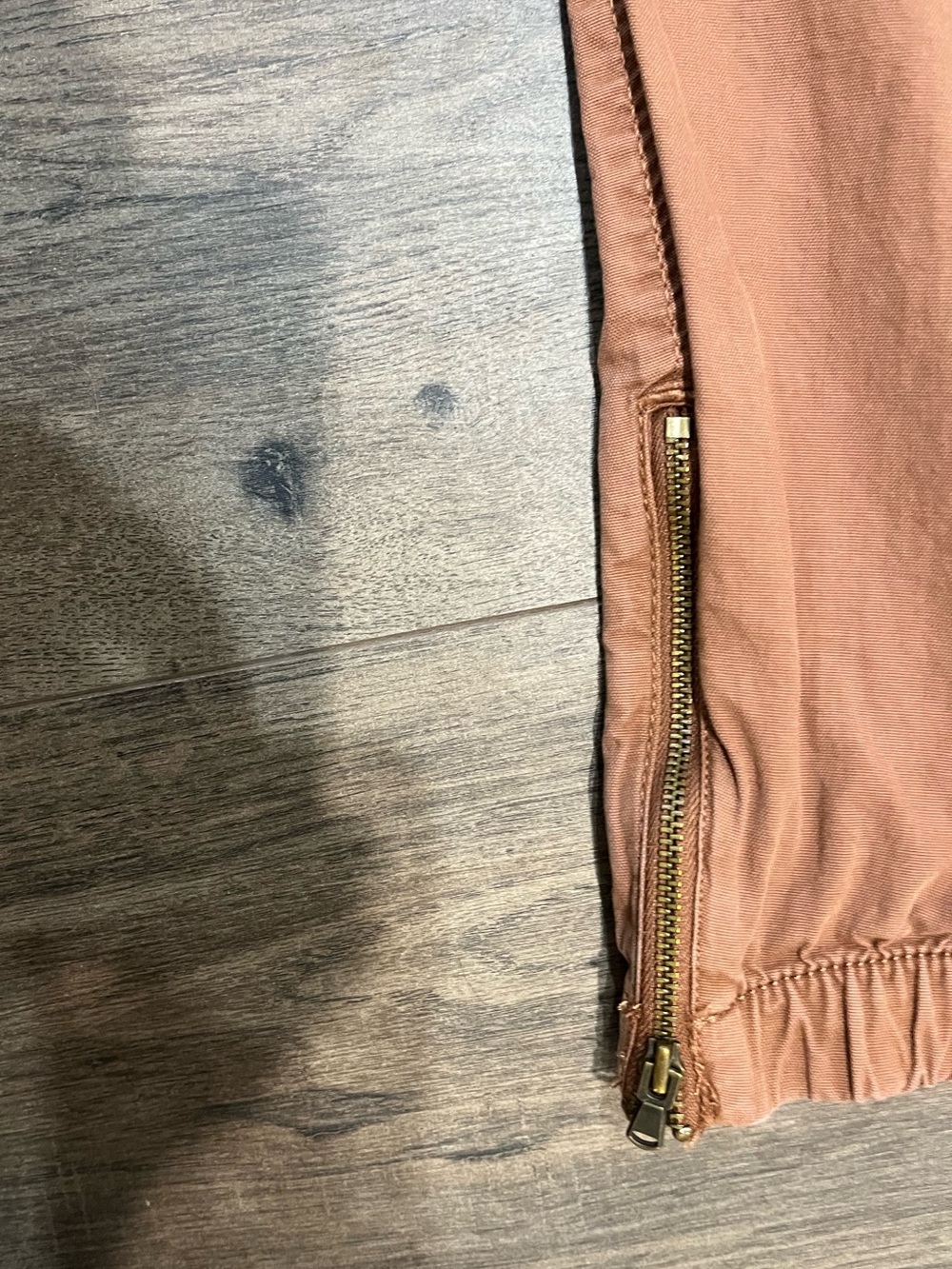 Men's Rust Drawstring Jogger Pants - Picture 4 of 6